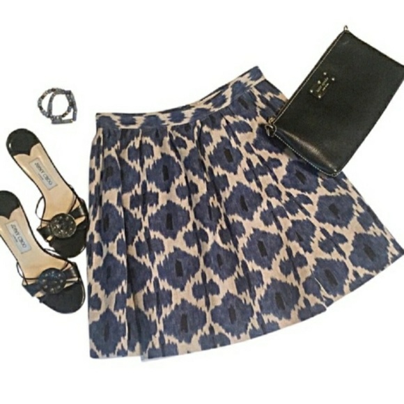 Michael Kors Dresses & Skirts - Michael kors blue cream skirt size 4